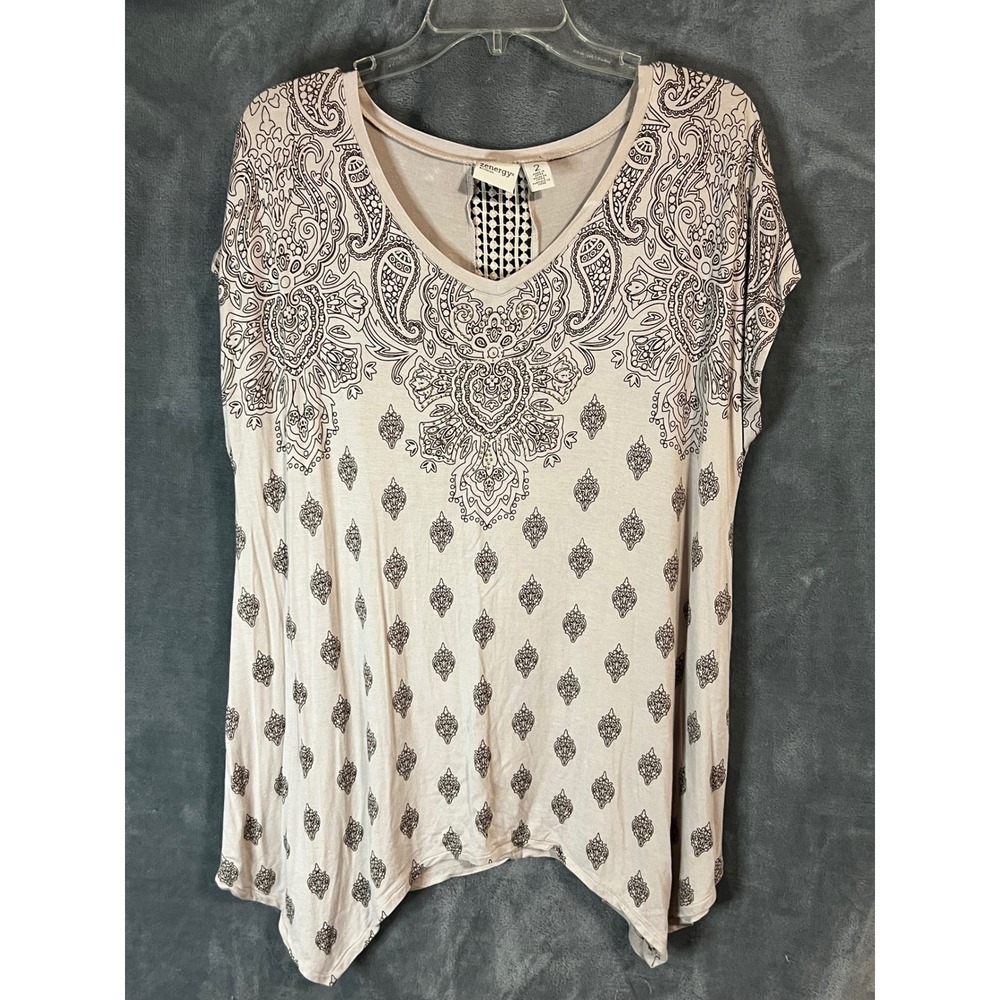 Chico's Zenergy Paisley Rhinestone 2 Sharkbite Tunic Beige Boho Stretch Top